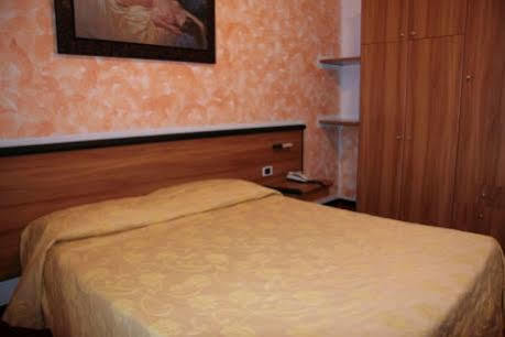 Hotel La Rocca Nogarole Rocca Exterior foto